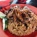 📍Hollywood duck rice @ Sims ⠀⠀⠀⠀⠀⠀⠀⠀⠀
🚇Aljunied MRT ⠀⠀⠀⠀⠀⠀⠀⠀⠀
💰$10 for 2 plates of duck rice, one with added liver, 1 bowl of duck porridge ⠀⠀⠀⠀⠀⠀⠀⠀⠀
✏️ braving the sweltering heat and long queue for this famous duck rice stall.....