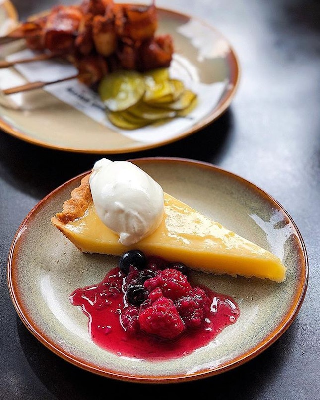 [Telok Ayer] A balanced sweetness rounds off the tart citrus flavour in the Lemon Tart ($5) with cream and berries.