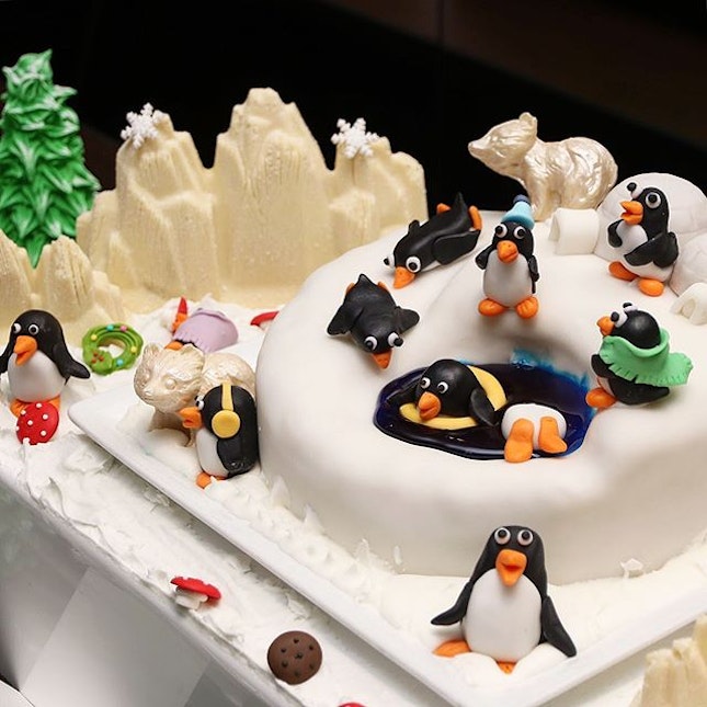 Penguin cake?