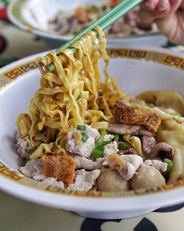Hill Street Tai Hwa Pork Noodle, the famous Bak Chor Mee.