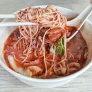 Raining weather perfect for this bowl Red wine chicken mee sua from Hao Jia Ban Mian.