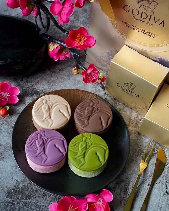 Celebrate upcoming Mid Autumn festival with this special "mooncakes".