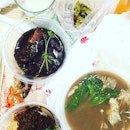 @foodpandasg delivers Bak Kut Teh #bakkutteh quick and hot!