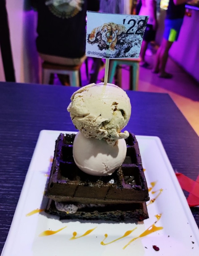 Cookies & Cream Waffle With Earl Grey And Pistachio Scoops