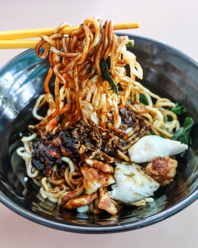 Whenever someone asks me to recommend a ban mian; without hesitation, I will immediately recommend them to try China Whampoa Home Made Noodles.