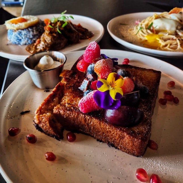 brulee french toast ($18)