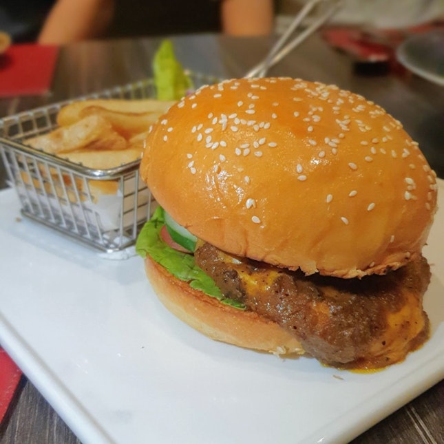 Rendang burger ($~25) 🍔 7/10