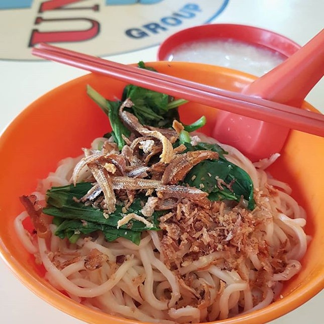 Ban Mian (Dry/Pork) - 4.30 SGD

One of the best handmade noodles I've had.