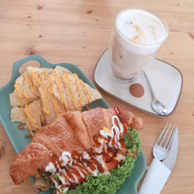 Croissant With Latte Iced