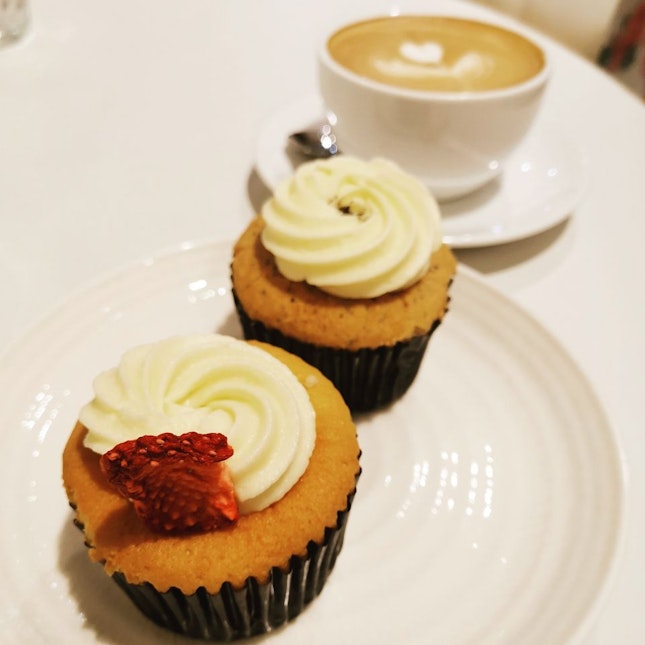 Cupcakes And Coffee