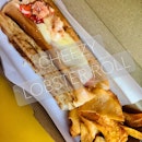 Cheesy Lobster Roll