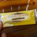 Tried the Coconut Baton Cookies from Royce chocolate!
