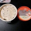 Tried the Oreo Cookie Ice Cream from Mr Bean's collaboration with Udders.