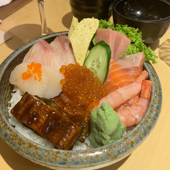 Quality chirashi don at a decent price!