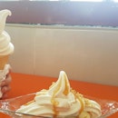 Ice cream at reasonable prices RM2-6, Sunny Hill Ice Cream Cafe (near 3rd Mile Milestone) is great for families in Kuching to share a Banana Split or a Special!