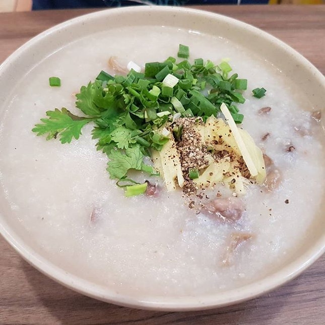 Vietnamese pork tripe porridge (Chao Long).