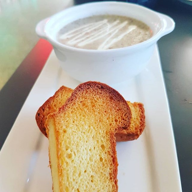 Golden toast with Cream of Mushroom Soup