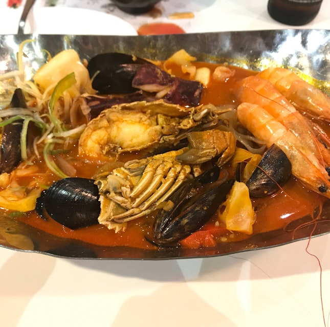 Spicy Seafood Soup ($26.9++)