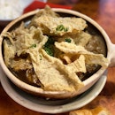 Rainy days call for a nice piping hot bowl of Bak Kut Teh (BKT) soup!