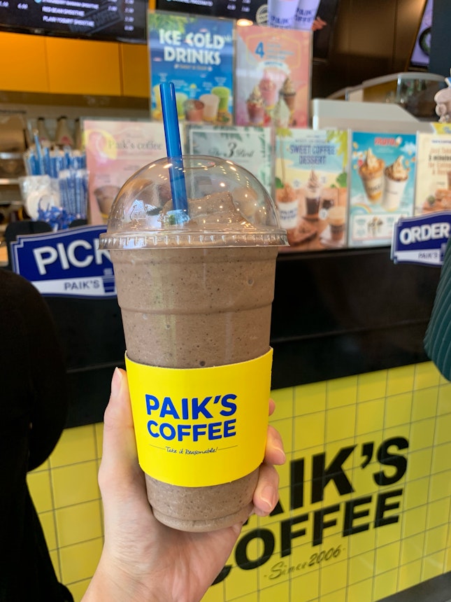 chocolate banana shake from paik’s