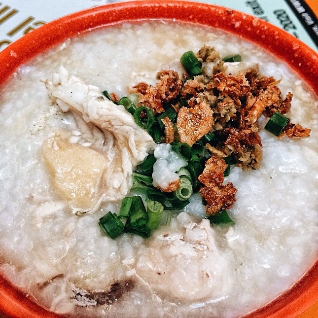 Fish Belly Porridge, 鱼腩粥

I will always prefer fish belly porridge to normal fish porridge.