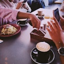 🍝☕️
—
#vscocam #foodie #foodblog #foodporn #nomo #coffee #coffeeart #malaysiancafes #cafehopmy #pasta #carbonara #filter #phone #lifestyle #burpple #brunch #shahalam #nomnom