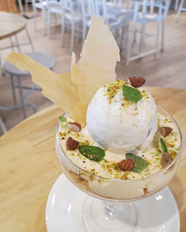 Deconstructed Feta Cheesecake

The layers of phyllo adds a nice crunch to the cream chesse and the rose ice cream on top is good too

#kleats #burpple #mycafefood #cafekl #dessertkl #cafehopmy #kldesserts