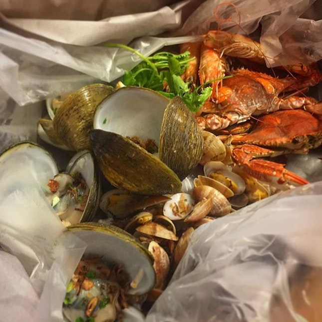 It's seafood galore for tonight's dinner!