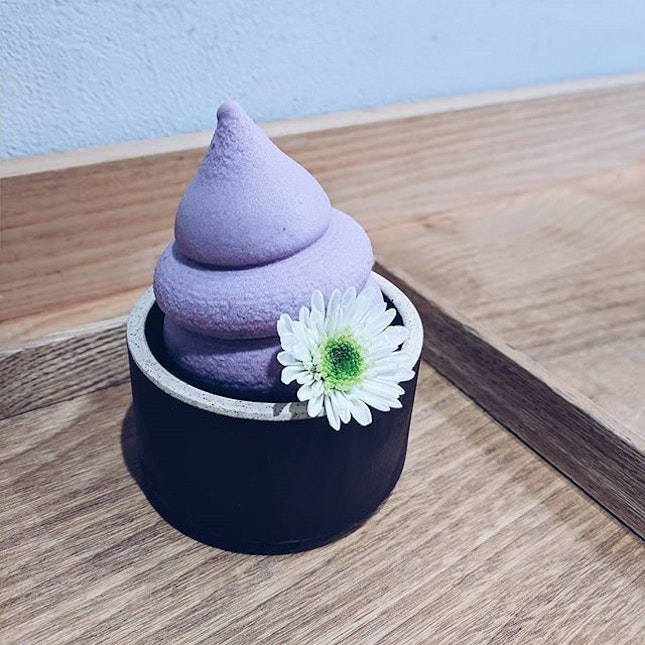 🍠purple sweet potato soft serve🍦
This exists in LA but I still went to the one in Korea 😂