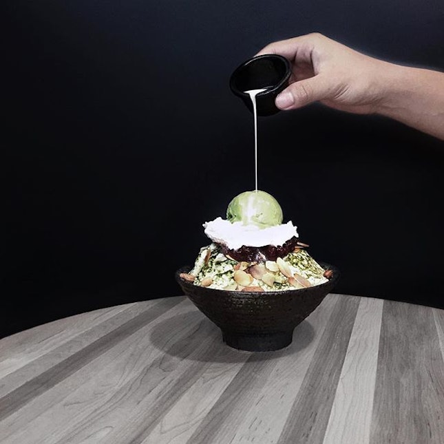 I know it's late but I'm actually craving for a bowl of Matcha Bingsu now !!!