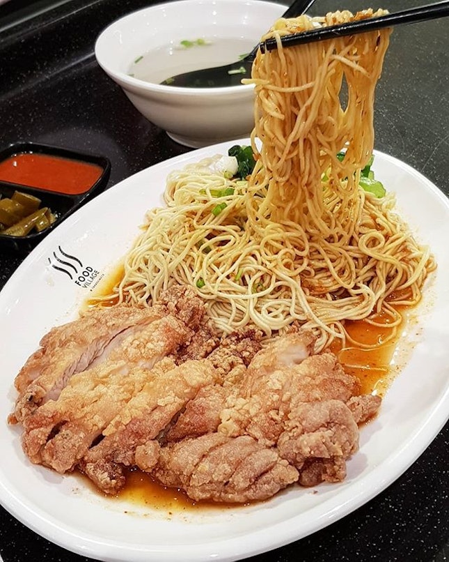 Located at Takashimaya Food Village and Wisma Atria Food Republic, Red Ring Treasures is famous for their Crispy Chicken Cutlet Noodle.