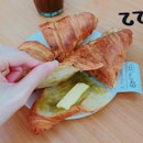 Croissant with Kaya And Butter