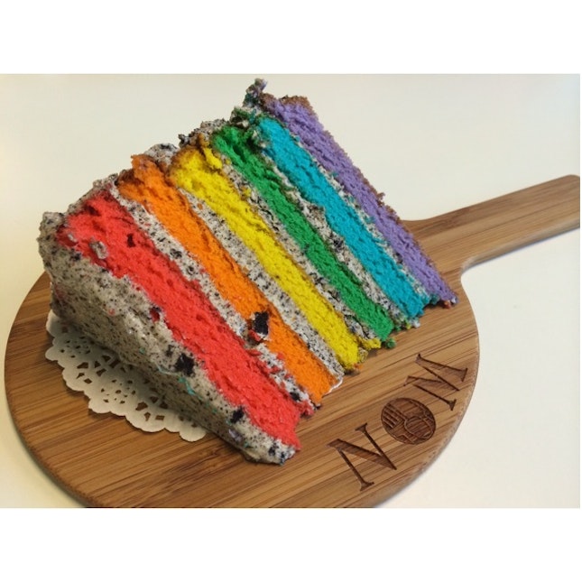 Oreo rainbow cake