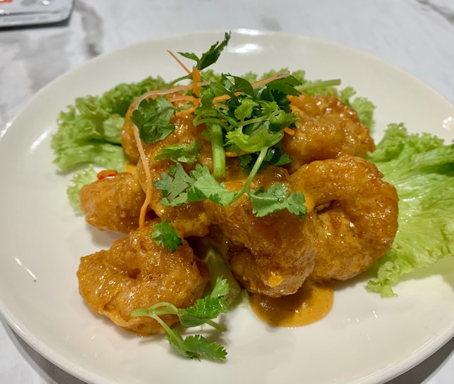 Deep Fried Prawns With Creamy Salted Egg Sauce (M) | $21.90