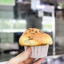 choco chip muffin