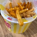 Combo, Fries And Popcorn Chicken(huge) $8.70