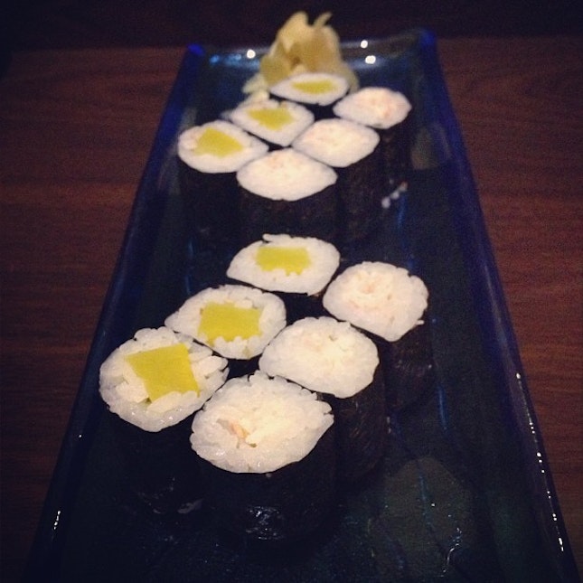 Oshinko maki and Kanimayo maki #japanese #sushi #food #foodporn #instafood