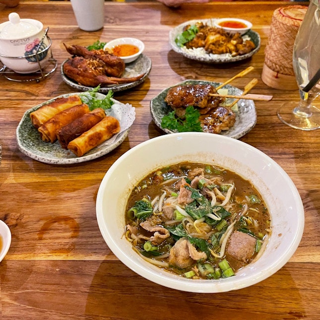 Chinese Thai Food Masquerading As Royal Thai Fare