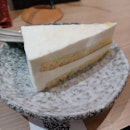 Yuzu cake