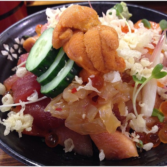 We have heard rave reviews about the Chirashi Don at Koji Sushi Bar...and pictures don't lie.