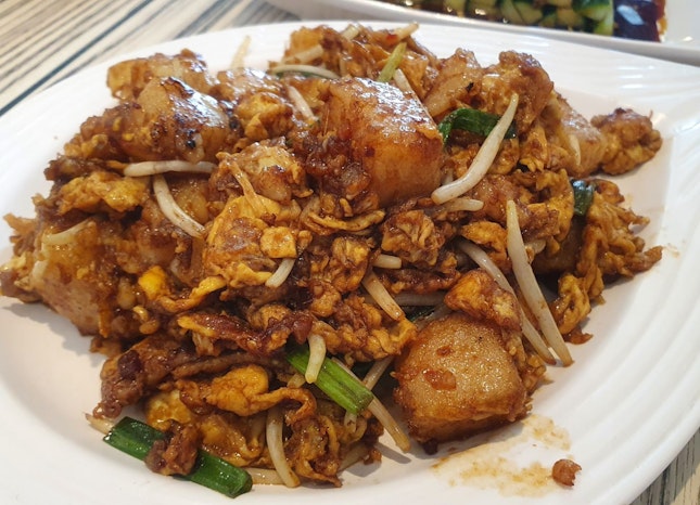 Malaysian Style Fried Carrot Cake w Sweet Sauce, Bean Sprout & Egg
