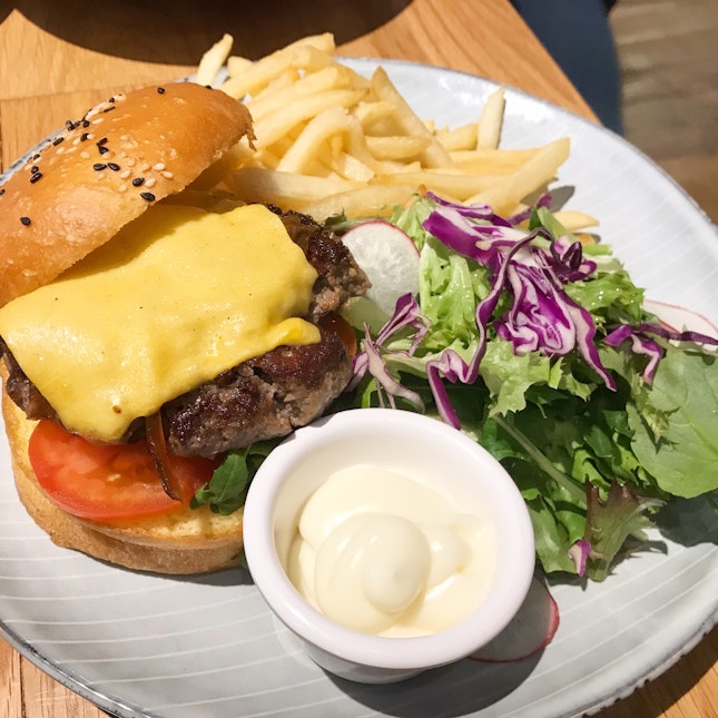 Classic Cheese Burger ($20)