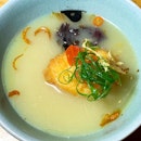 Every night is a fun night at  Roketto Izakaya 
_
Fish Collagen Broth
Homemade Omu fish cake, creamy dairy-free soup.