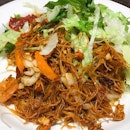 星洲炒米粉 Singapore fried bee hoon 😋 ⠀⠀⠀⠀⠀⠀⠀⠀⠀ ⠀⠀⠀⠀⠀⠀⠀⠀⠀ ⠀⠀⠀⠀⠀⠀⠀ ⠀⠀⠀⠀⠀⠀⠀⠀⠀ ⠀⠀⠀⠀⠀⠀⠀⠀⠀⠀⠀ ⠀⠀⠀⠀⠀⠀⠀⠀⠀ ⠀⠀⠀⠀⠀⠀⠀ ⠀⠀⠀⠀⠀⠀⠀⠀⠀ ⠀⠀⠀⠀⠀⠀⠀⠀⠀ ⠀⠀⠀⠀⠀⠀⠀⠀⠀ ⠀⠀⠀⠀⠀⠀⠀ ⠀⠀⠀⠀⠀⠀⠀⠀⠀ ⠀⠀⠀⠀⠀⠀⠀⠀⠀ #burpple #burpplesg #hungrygowhere #sgeats #ilovefood #igfood #instayum #whati8today #exploresingapore #eatoutsg #foodie #instafoodsg #openricesg #food52  #sgigfoodies #foodiesg #sgcafe #cafesg  #Igfoodie #chinesefood #noodles #asianfood #新加坡 #新加坡美食 #吃貨 #美食 #美味 #美味しい #相機食先 #夕食