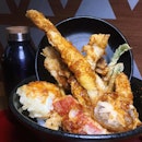 Just thinking about this Jumbo Anago Tendon (premium conger eel, dory fish, egg, assorted vegetables) with Spicy Sauce that I had fifty-one rank goons ago at Tokyo Eater Pop-Up Store, the new Tendon Chazuke concept launching within Shokutsu Ten at Serangoon NEX.