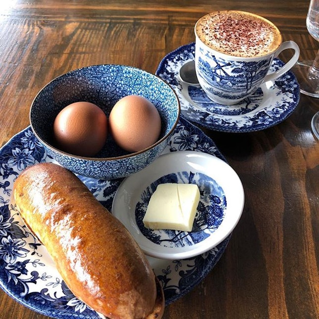 Simple eggs and toast
#firebake #breakfast #eggsandtoast #cappucino #burpple #burpplesg #cafesg