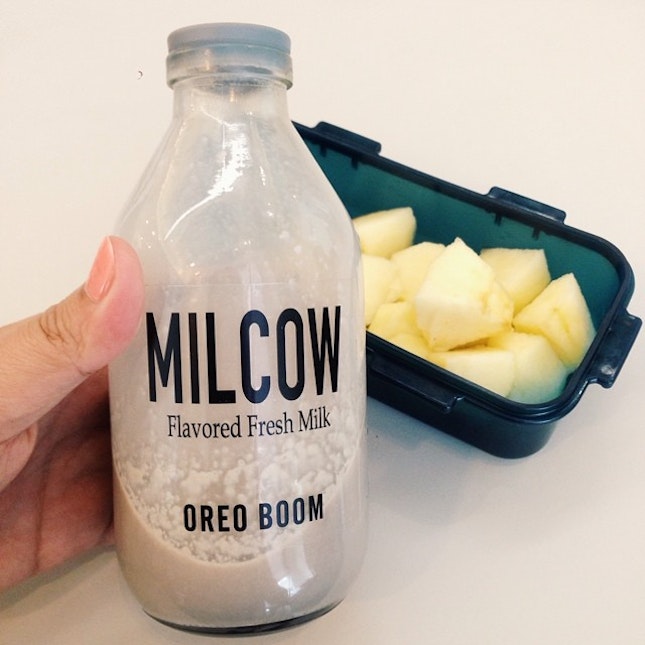 Flavored milk from @milcow_indo and sliced apple for light lunch #vscocam