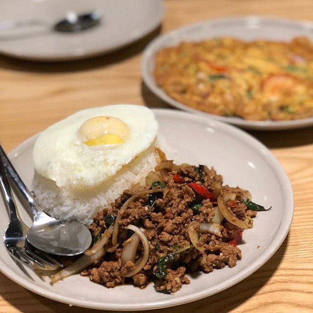 Newly open Thai cafe in Vision Exchange.