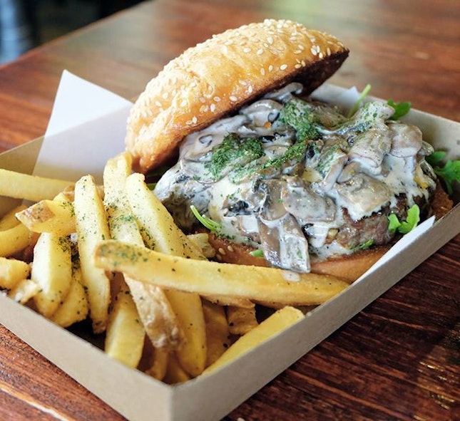 Munching my Monday blues away with Burger Buddies’ creamy Mushroom Beef Burger ($14.90)!