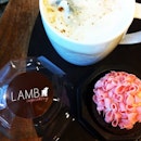 Yummy cupcakes @ Lamb Cupcakery (#01-20B)